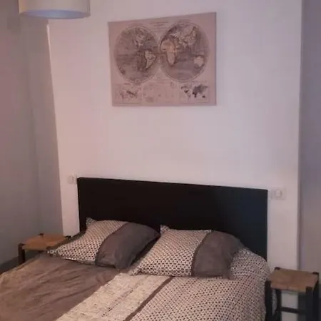 Au Coeur De La Cite * סרלה-לה קנדה