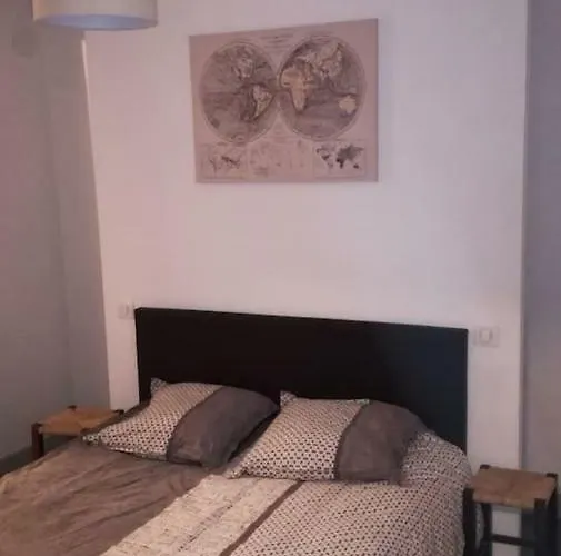 Au Coeur De La Cite * סרלה-לה קנדה